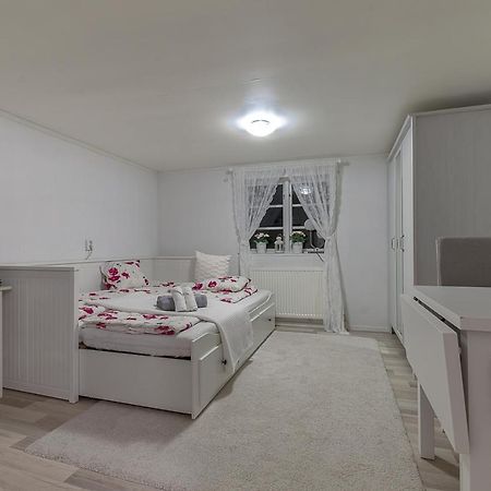 Skogsstuga I Bassholma Villa Munka-Ljungby Buitenkant foto